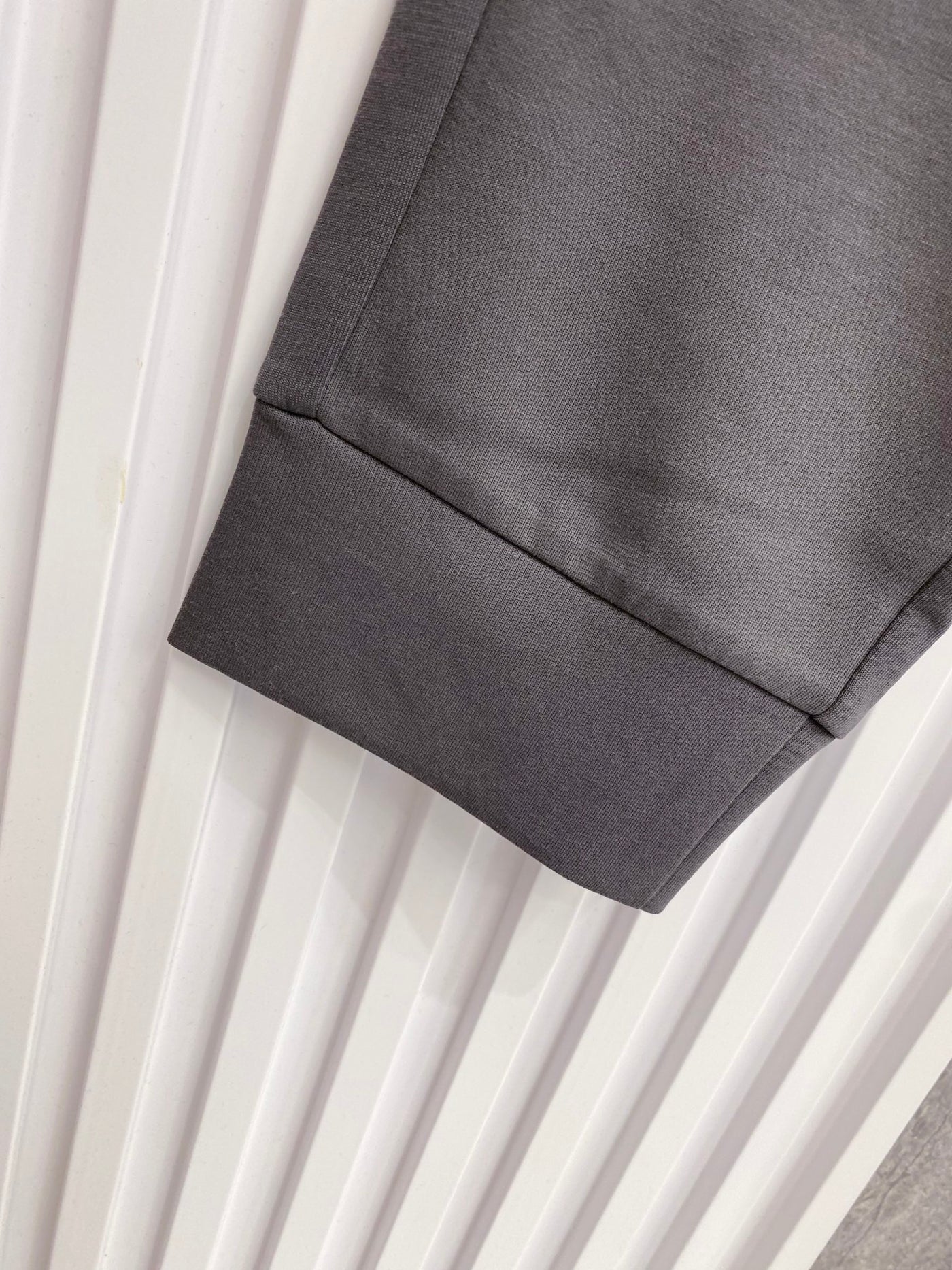 프라다 조거 팬츠 007 상품 이미지 4