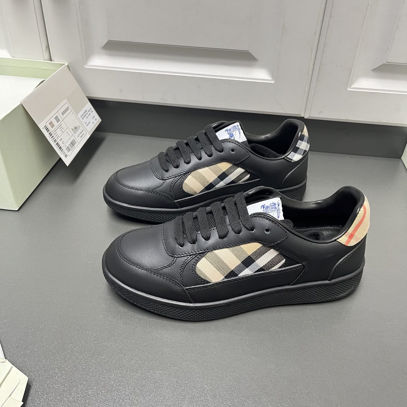 버버리 타임리스 데일리 슈즈 07 상세 이미지 2