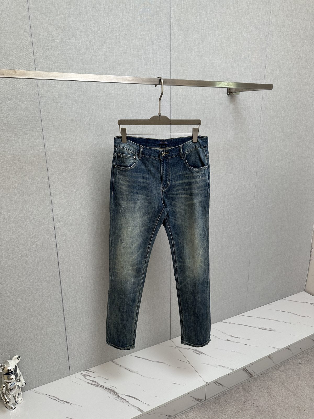 루이 비통 모던 실루엣 팬츠 10 상세 이미지 2