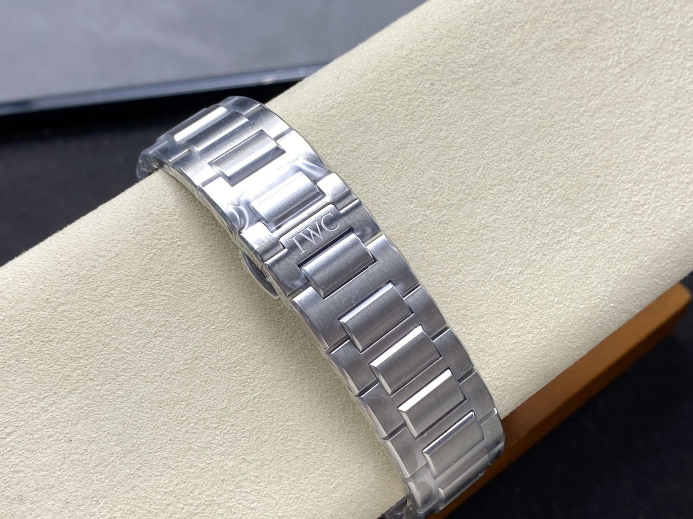 IWC 클래식 밸런스 워치 04 상세 이미지 4
